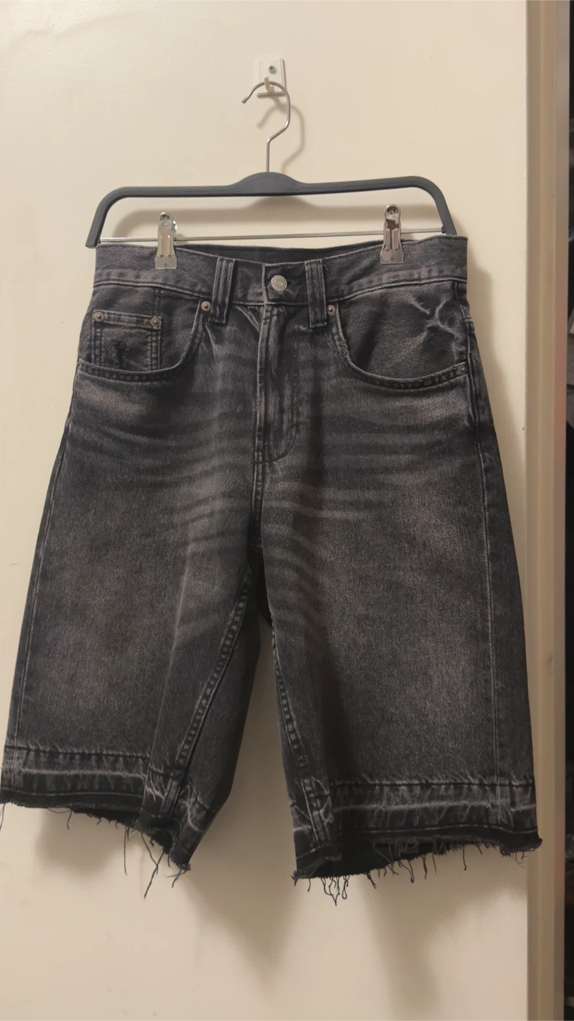 ZARA Men's Black baggy jorts