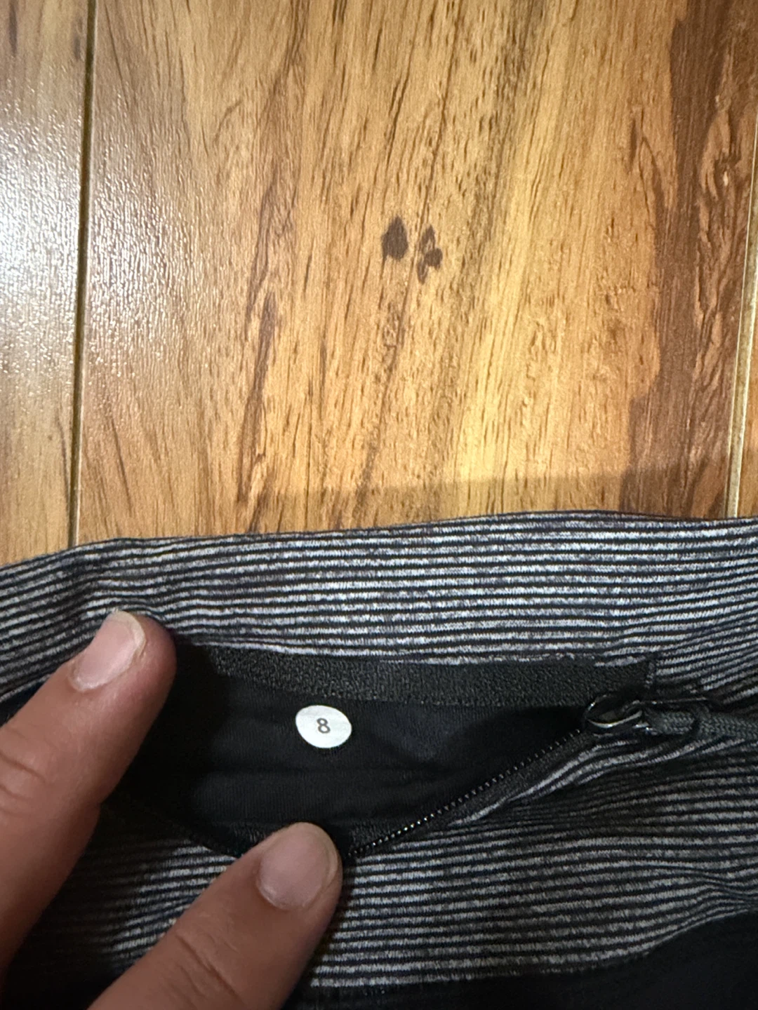 Lululemon Black Cropped Leggings Size 8 - photo 2