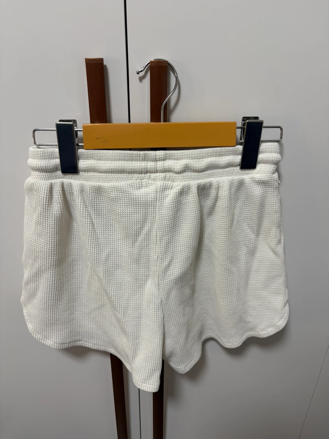 Garage White Waffle Knit Shorts - photo 2