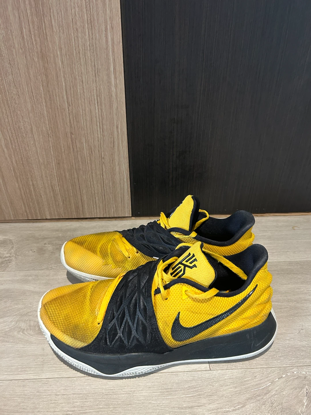 Nike Kyrie Basketball Shoes - photo 2