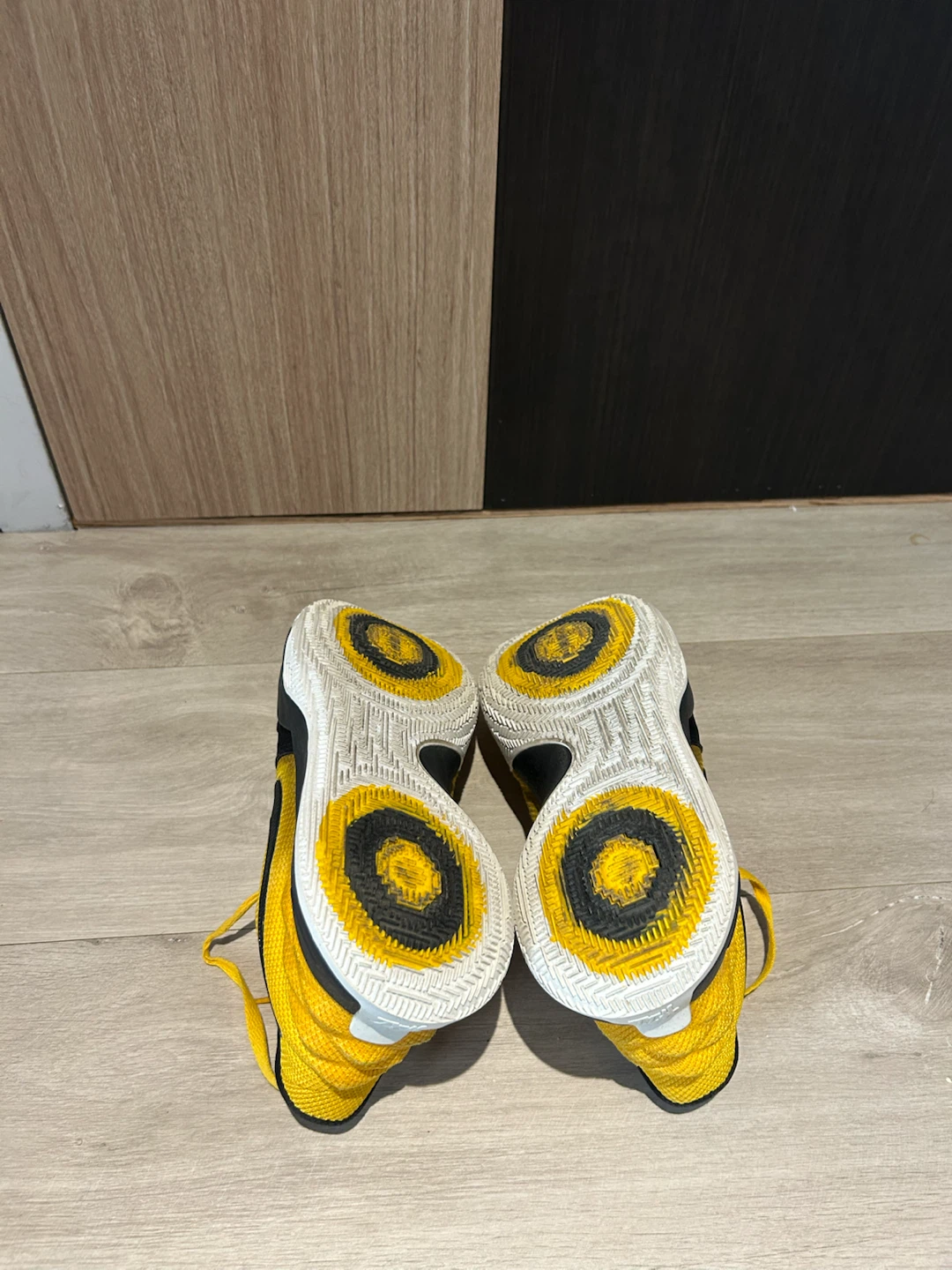 Nike Kyrie Basketball Shoes - photo 3