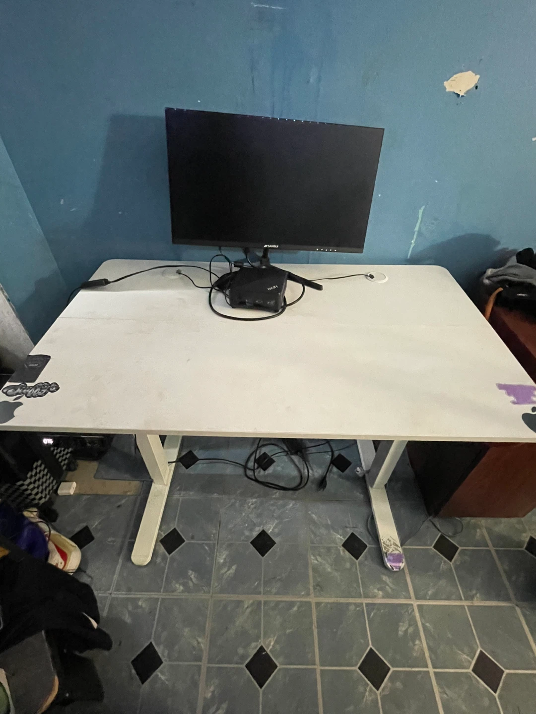 White Gaming/streaming Desk - photo 2