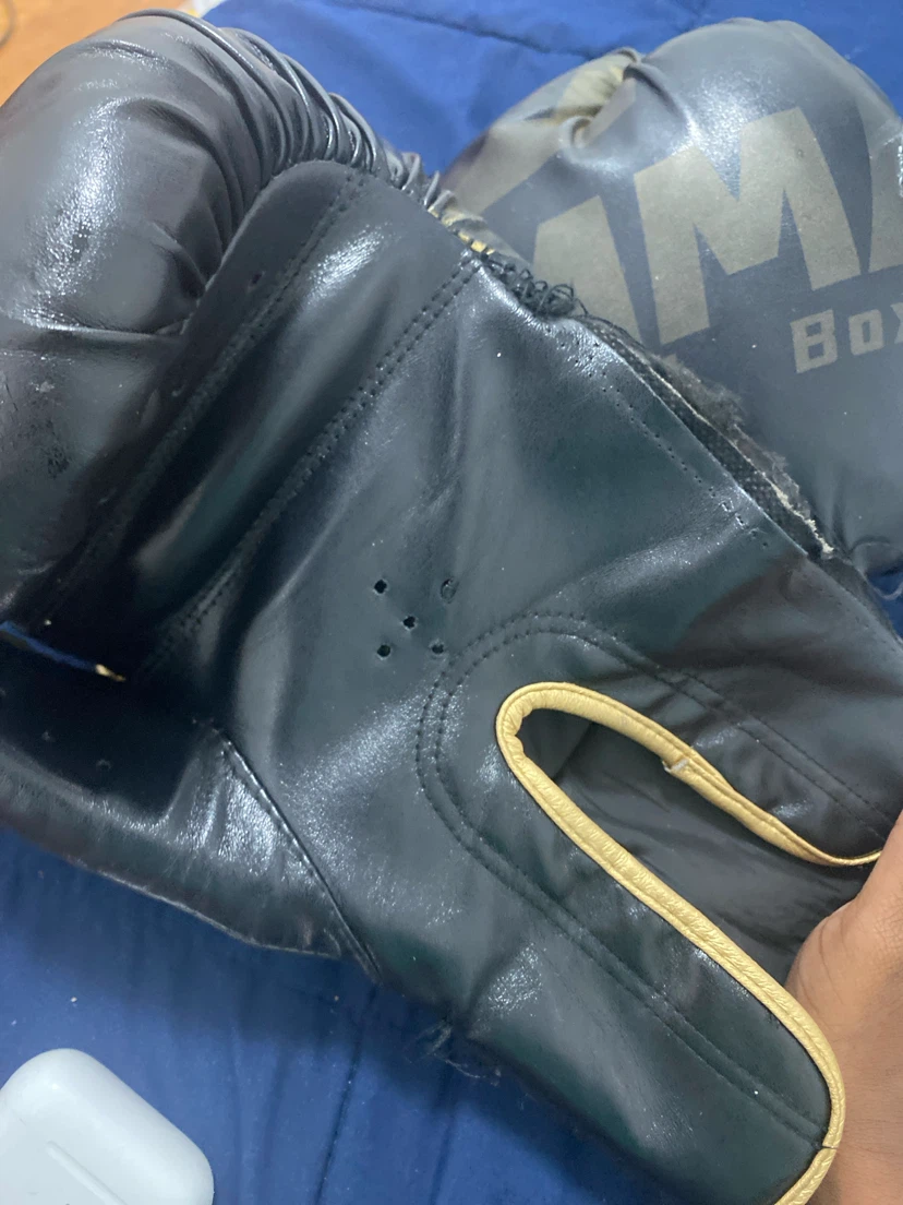 Black MMA World Boxing Gloves - photo 2
