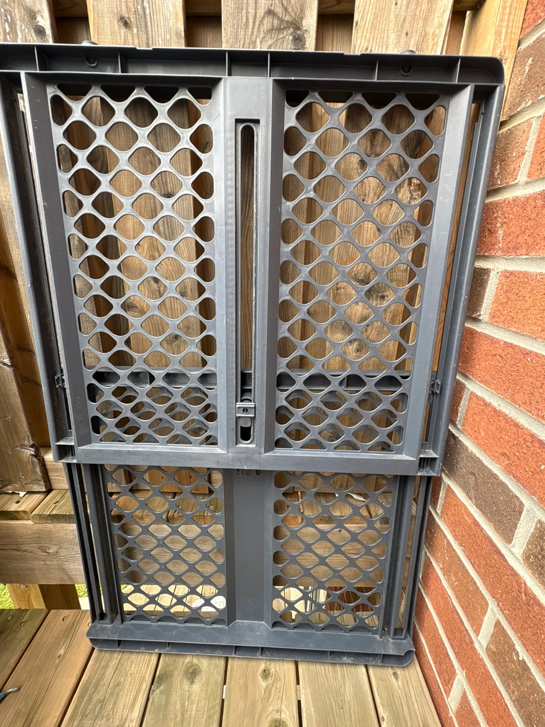 Adjustable Baby Gate