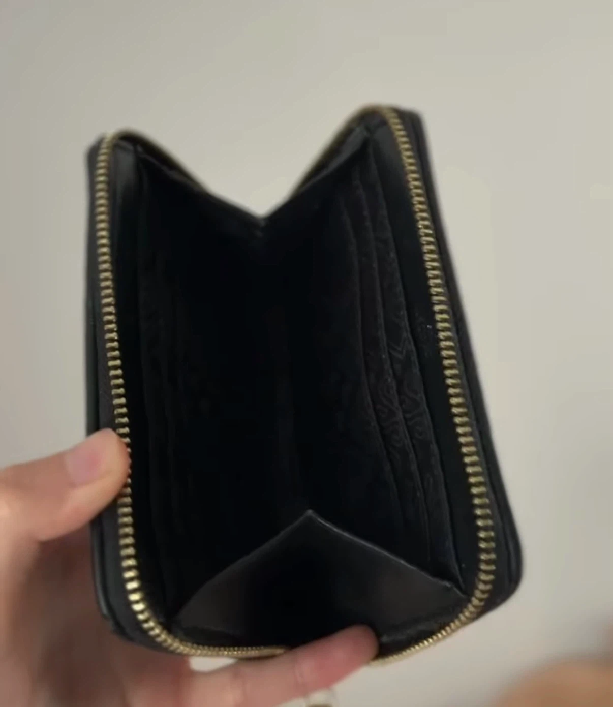 Love Moschino Quilted Wallet - photo 3
