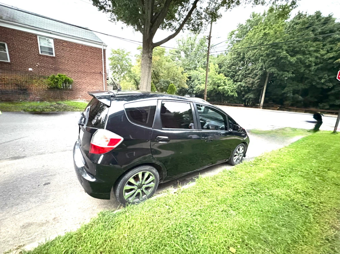 2013 Honda fit Hatchback Sport - photo 5