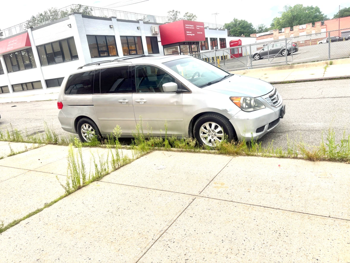 2010 Honda oddesy minivan