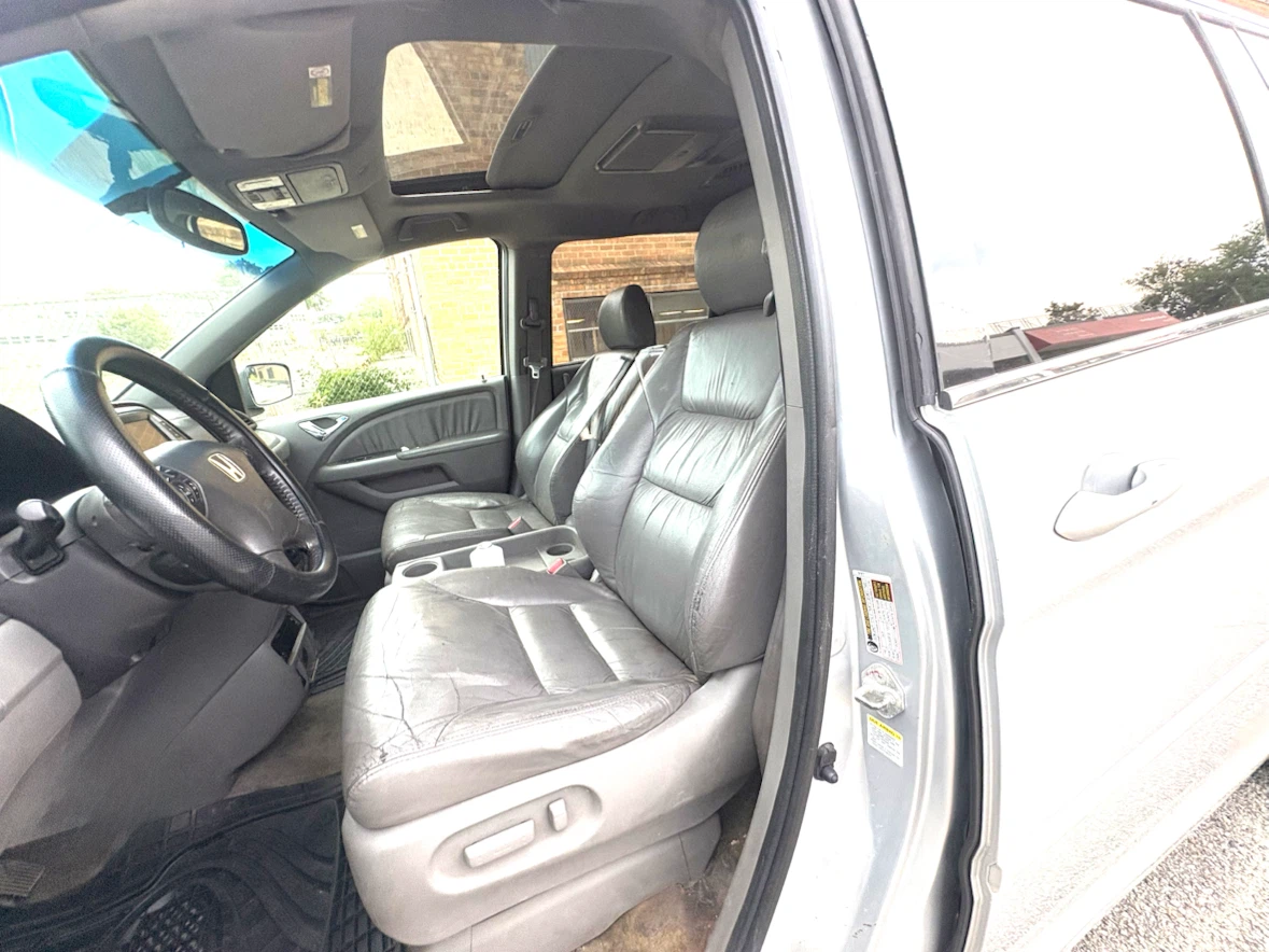 2010 Honda oddesy minivan - photo 5