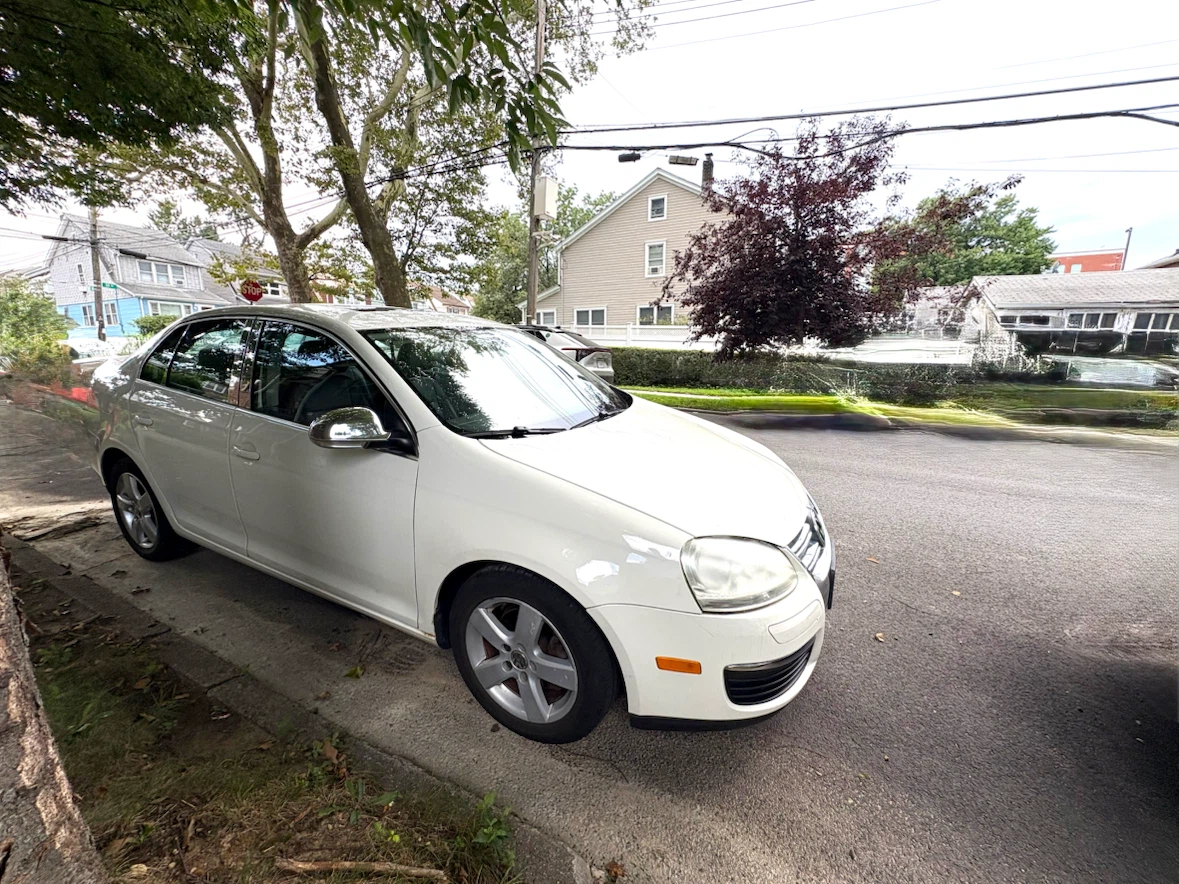 2009 Volkswagen jetta SE sedan - photo 2