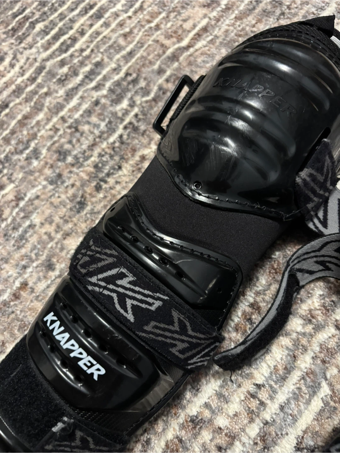 Hockey Shin Guards | Knapper AK5 | Junior Size 10” - photo 3