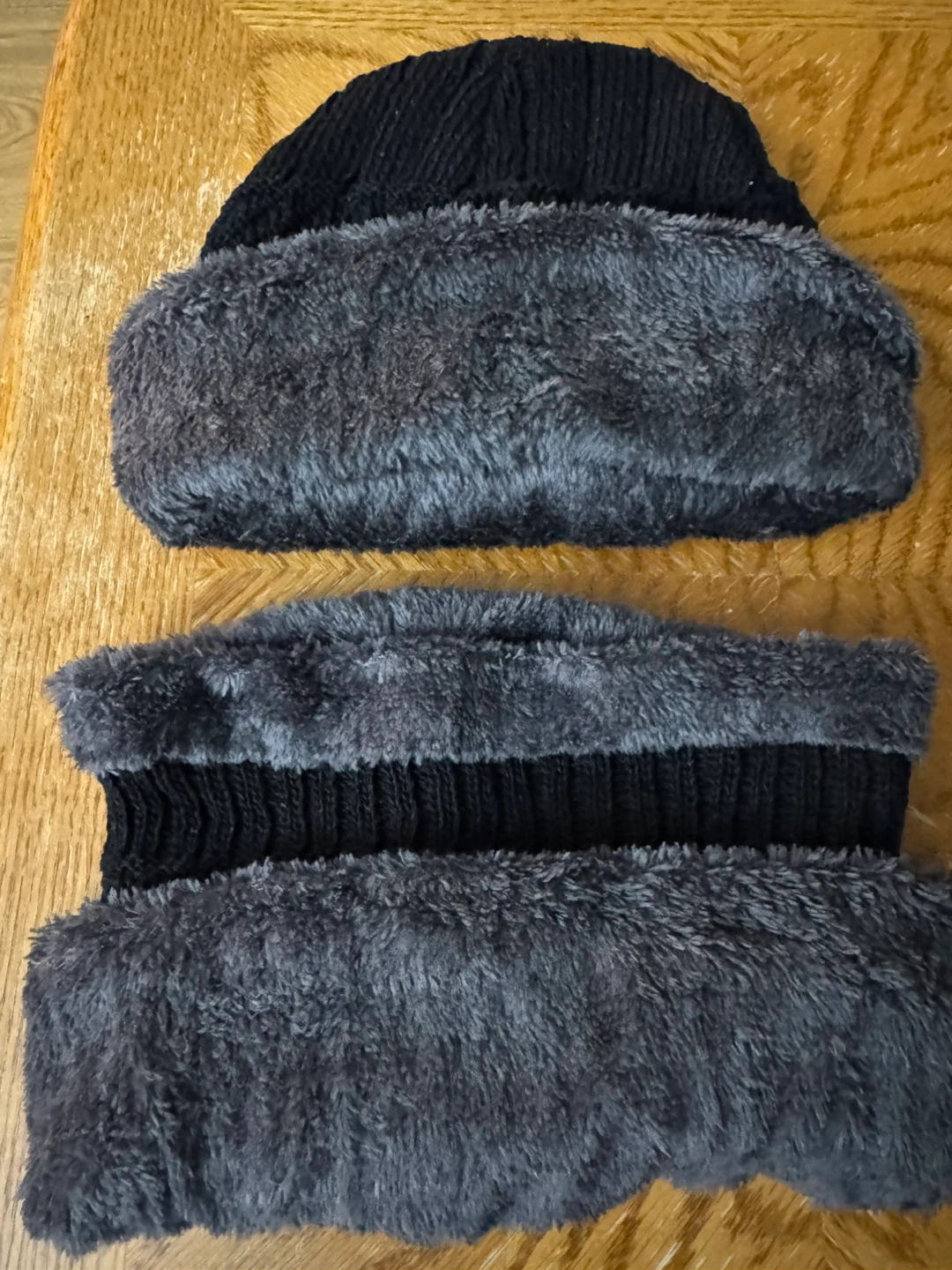 SONG TING Black Knit Beanie and Scarf Set - photo 2