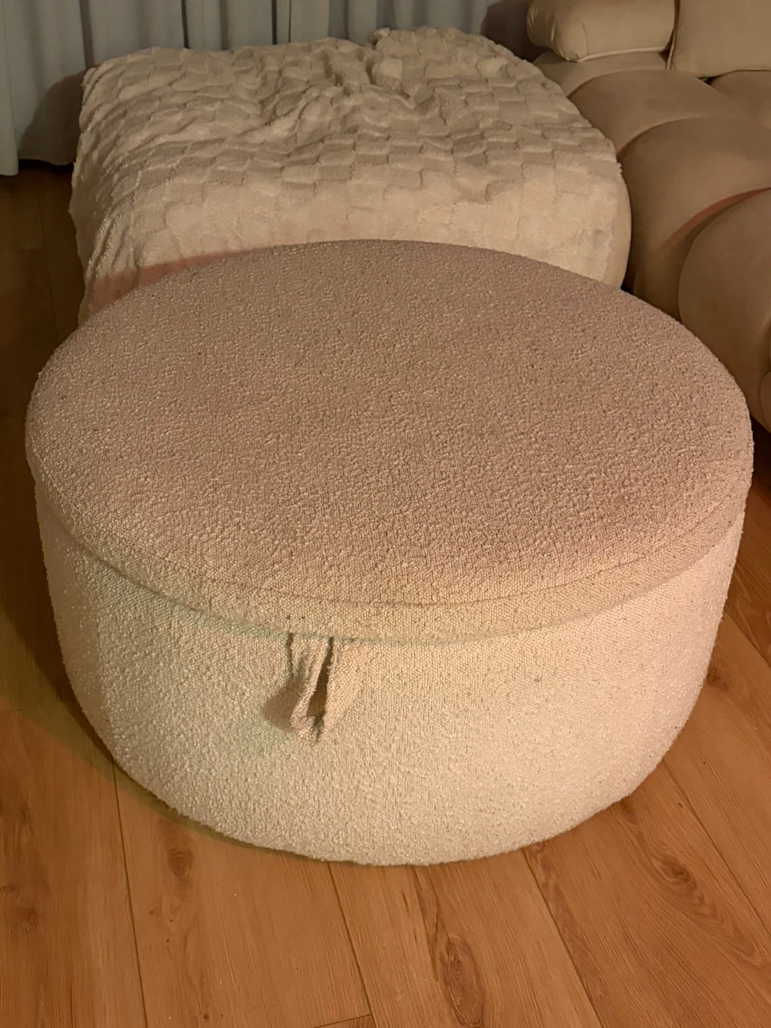 Round Storage Ottoman Pouf