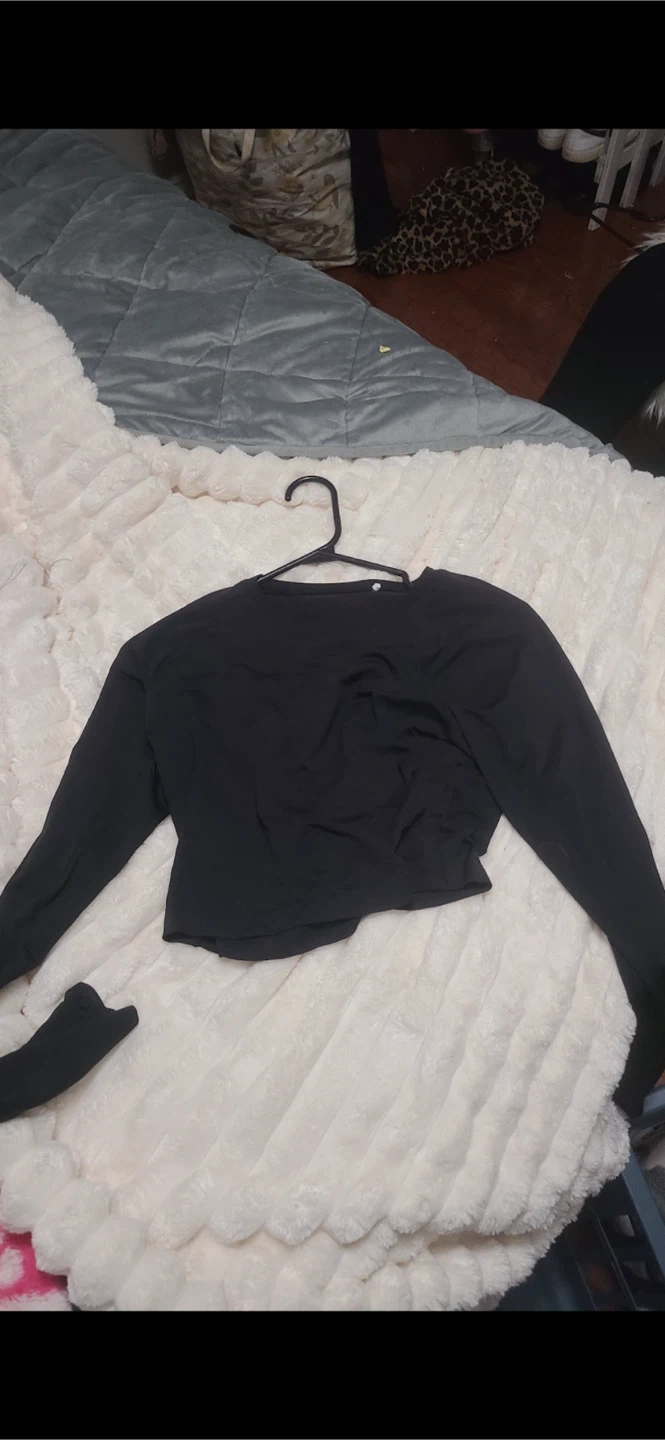 Lululemon long sleeve gym top