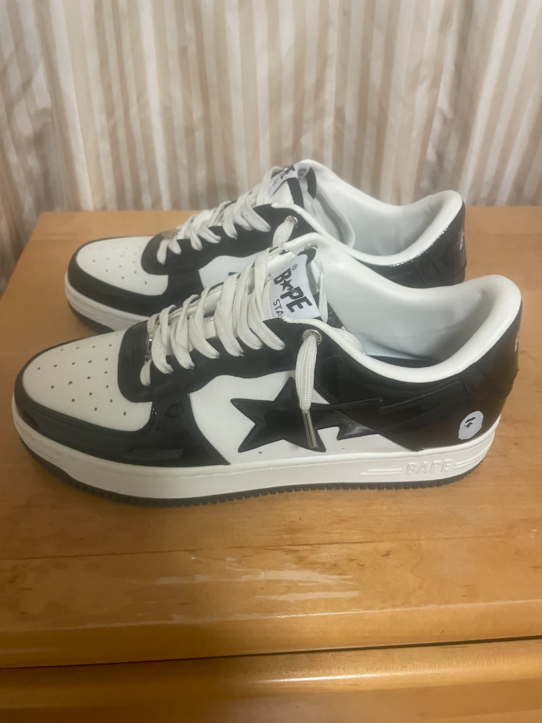 BAPE STA Black And White