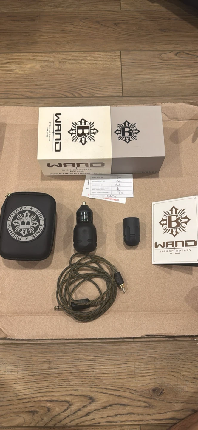 Bishop WAND Liner 5.0 Tattoo Machine + Critical Battery