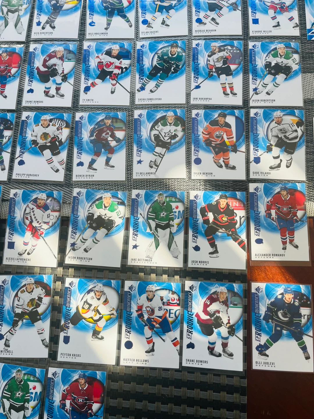 70 (39 Rookie) Hockey Trading Cards 2020-21 SP Authentics - photo 5