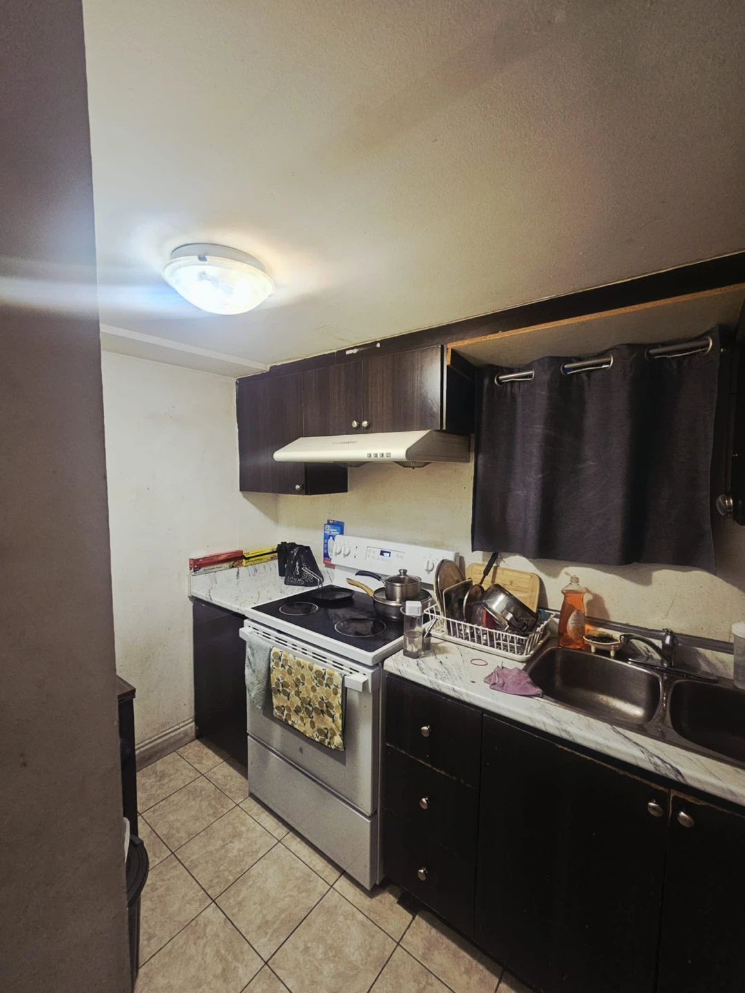 Etobicoke - Basement for rent