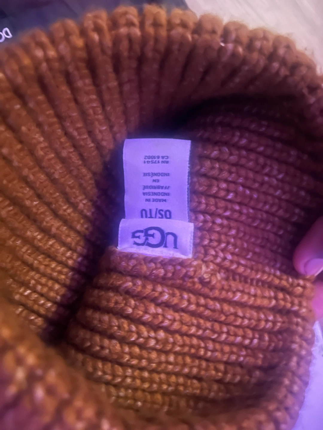 UGG Ribbed Beanie with Pouch - photo 2