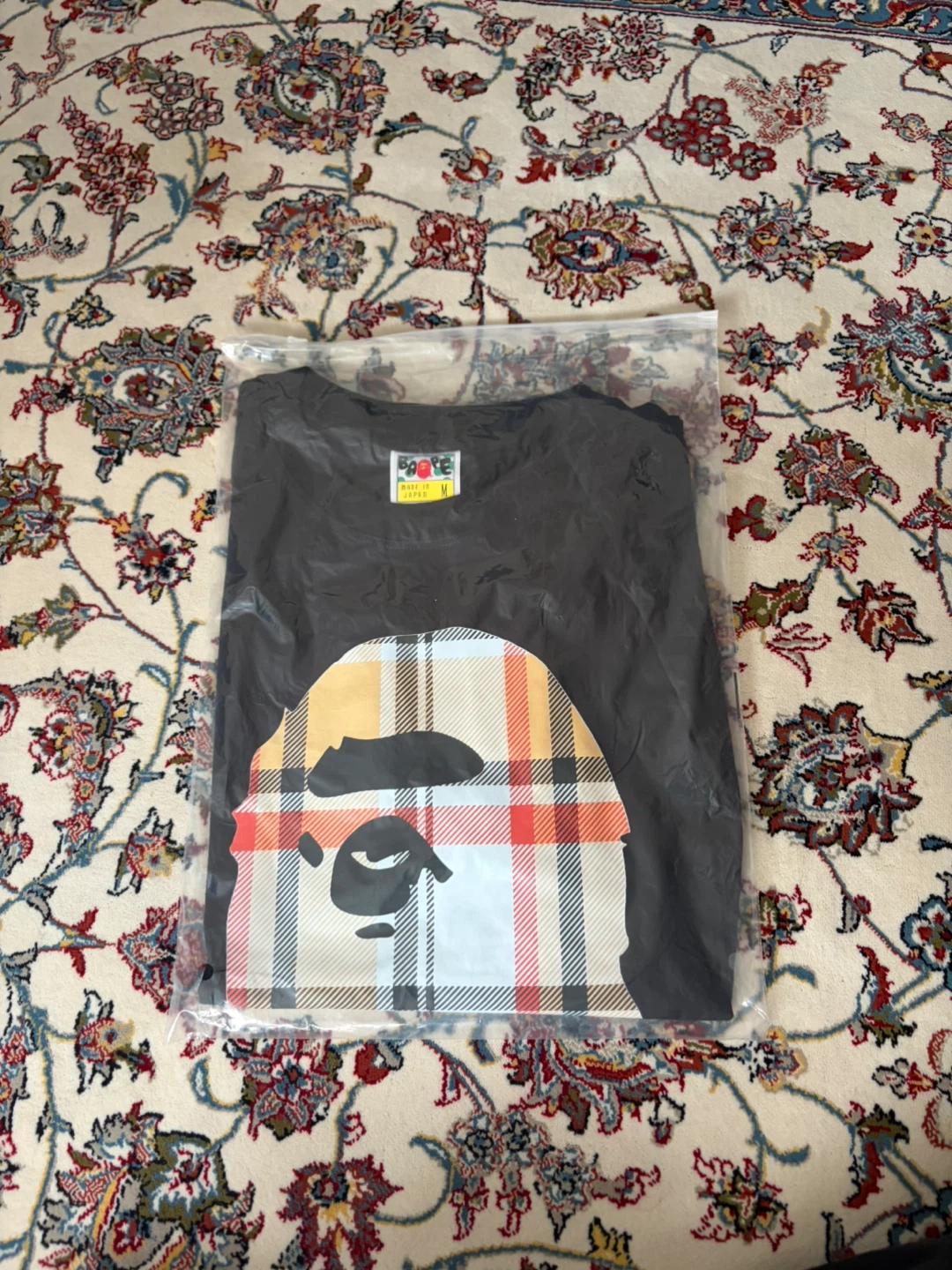 Burberry X bape T-shirt - photo 2