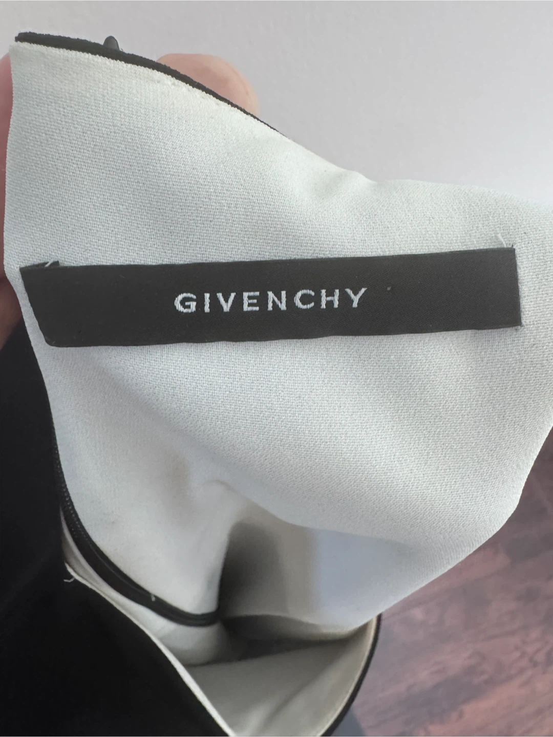Givenchy Black and White Asymmetrical Dress Size 38 - photo 4