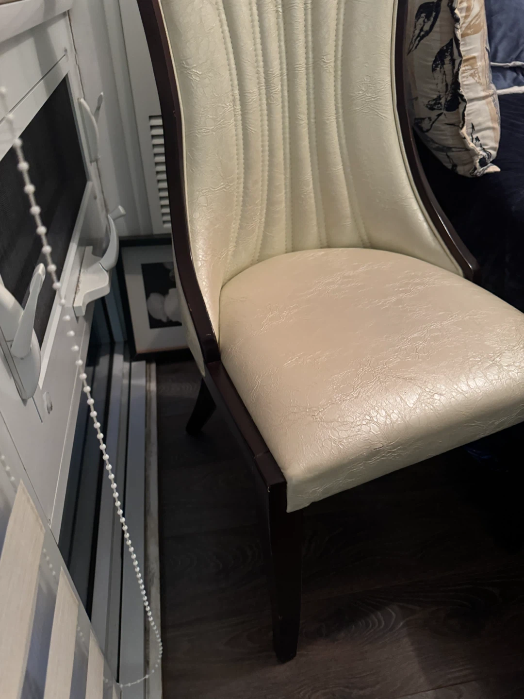Cream Accent Chair - photo 2