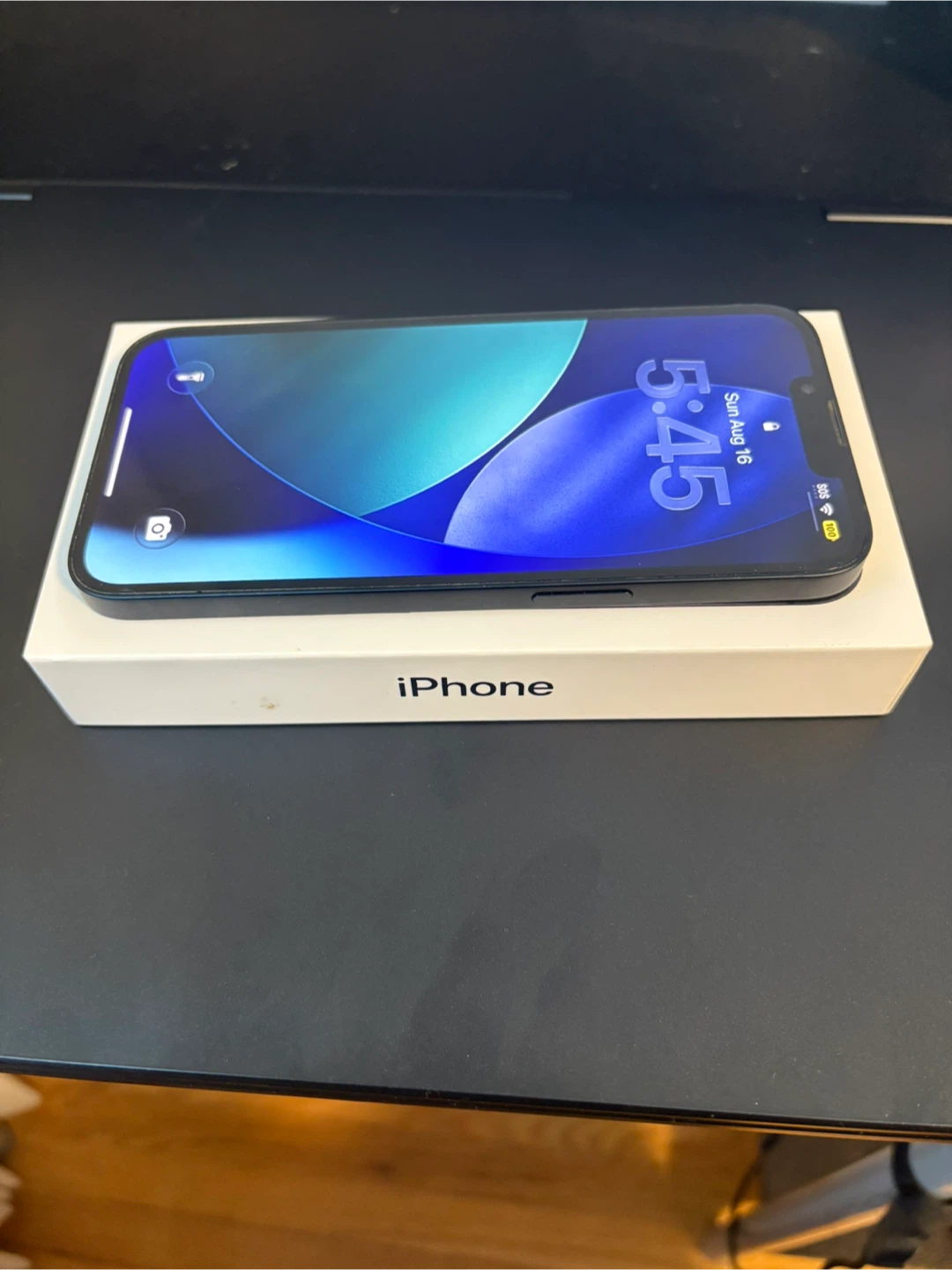 iPhone 13 Mint Condition - photo 2