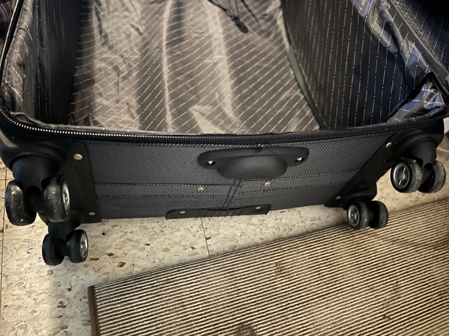 Grey Rolling Check-in Suitcase - photo 5