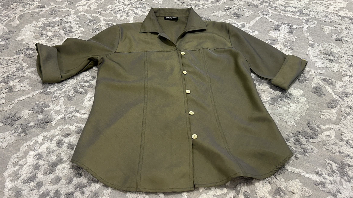 Bo & Mitchell Women's Olive Green Button-Up Blouse