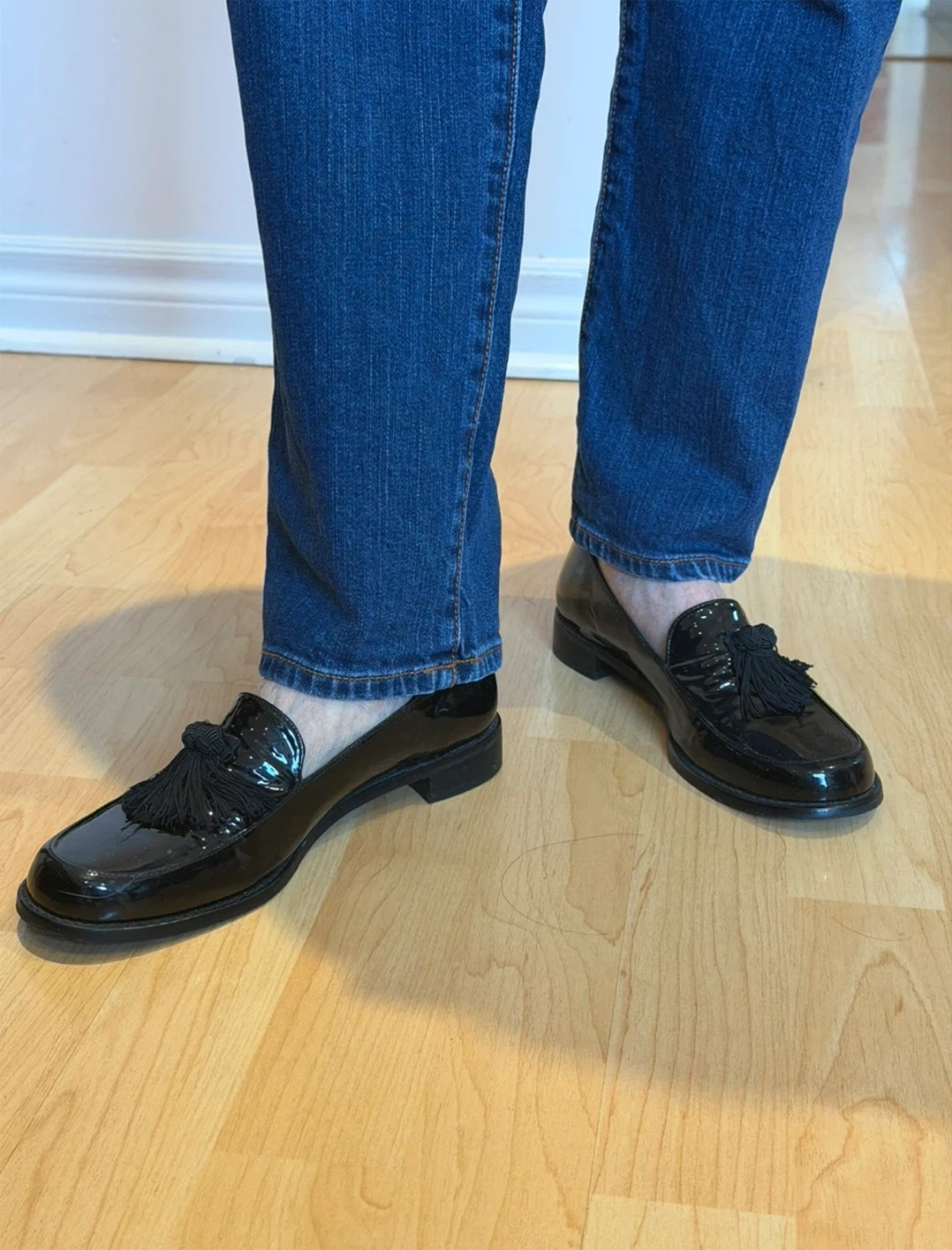 Mint Stuart Weitzman Leather Tassel Loafers Size 7.5