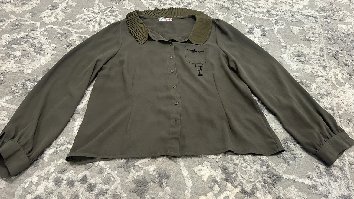 Olive Green Pleated Collar Blouse – Wienella Sistina (Size L)