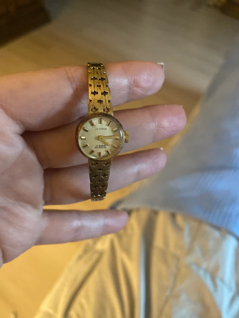 Woman’s La Forge 17 Rubis Incabloc Swiss Made Watch
