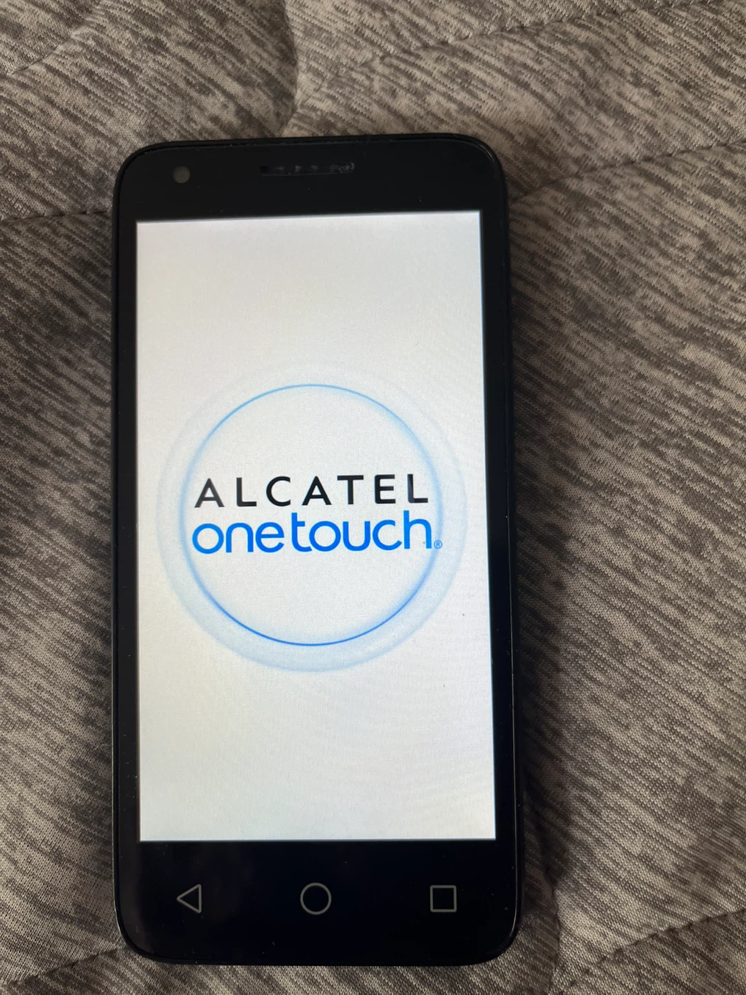 HTC Windows Phone - Broken Screen - photo 3