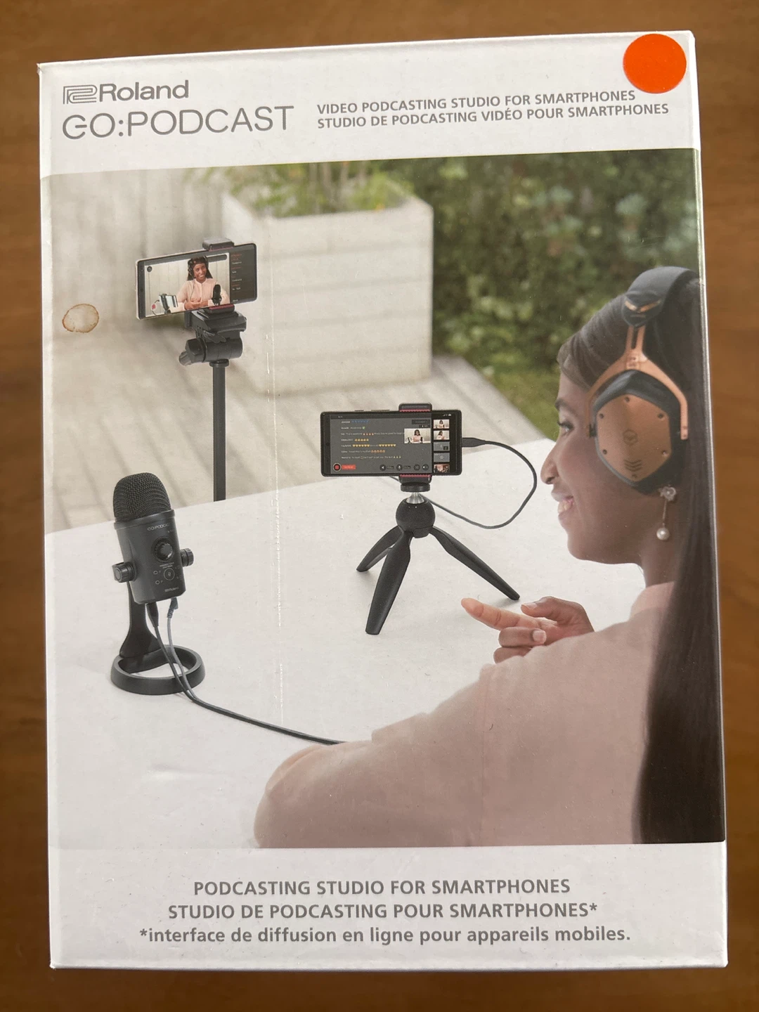 Roland GO:PODCAST Video Podcasting Studio for Smartphones