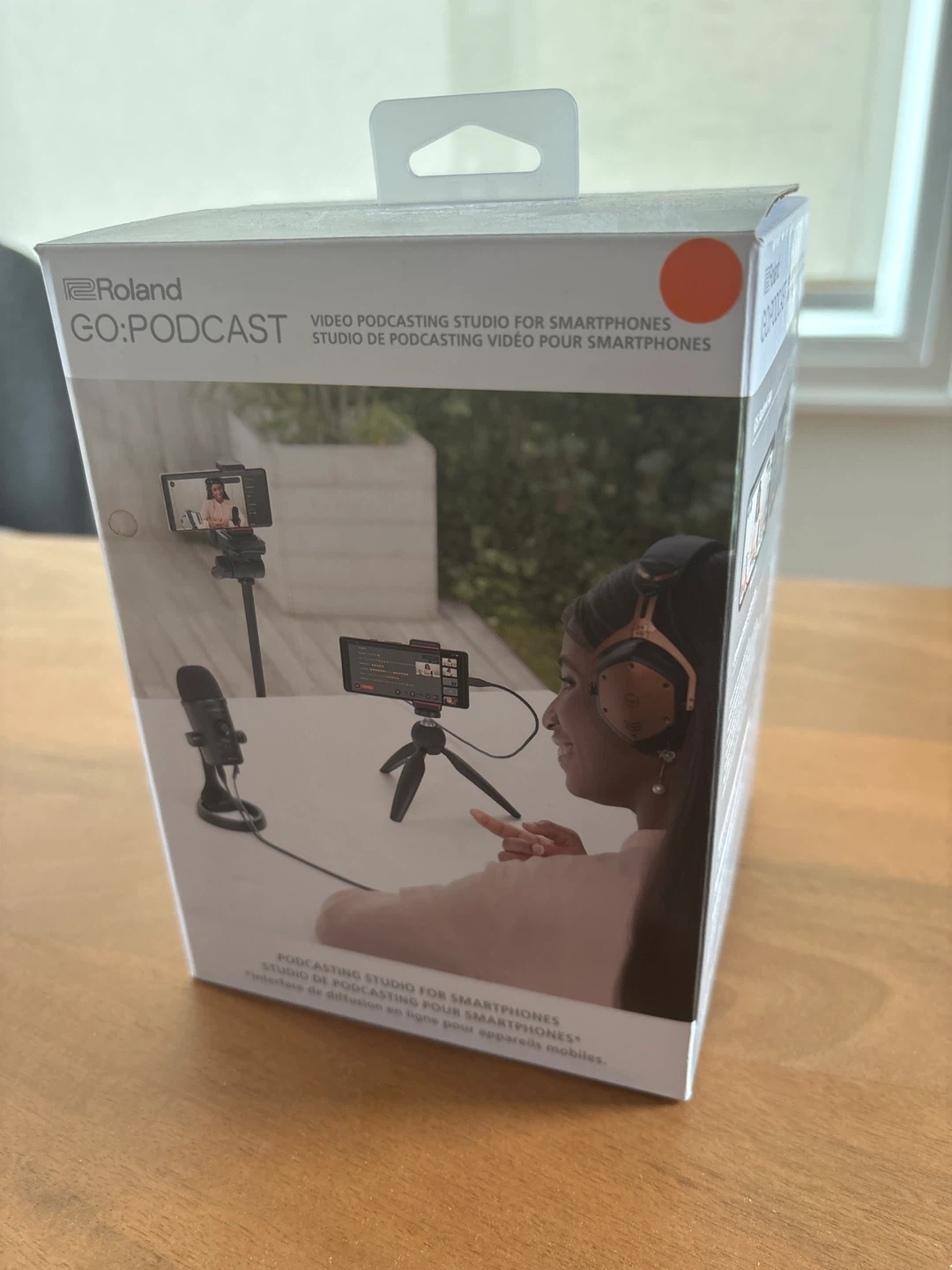 Roland GO:PODCAST Video Podcasting Studio for Smartphones - photo 4