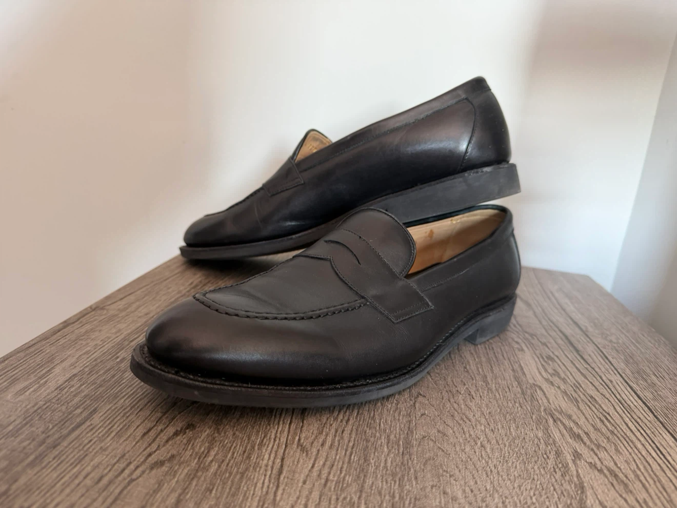 MEERMIN Black Leather Penny Loafers