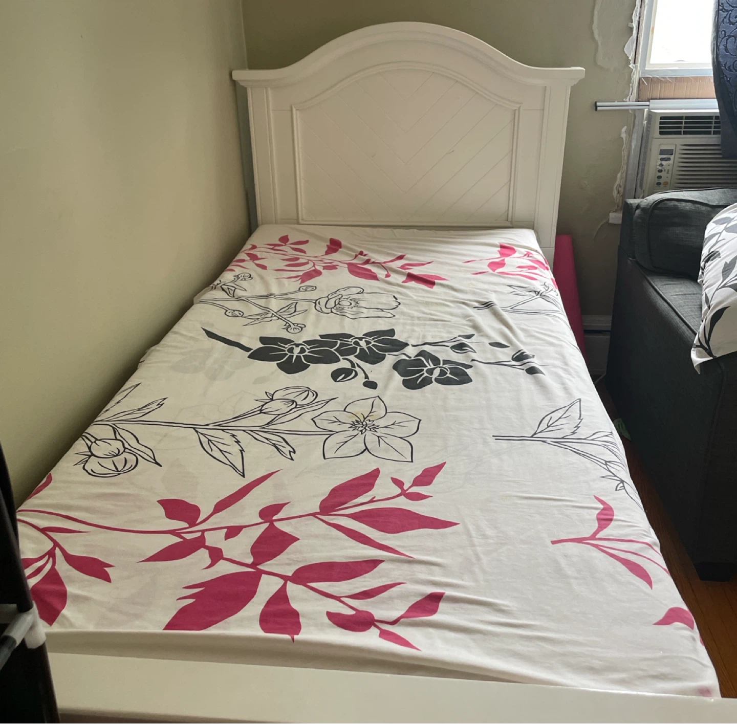 Twin Bed Frame with Mattress