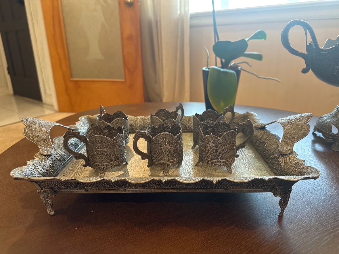 Ornate Silver Tone Serving Tray with 6 Cups tray
