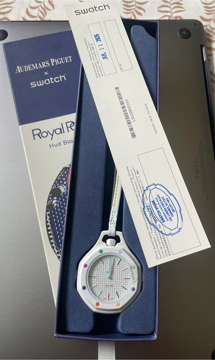 Swatch Huit Blanc Royal Pop