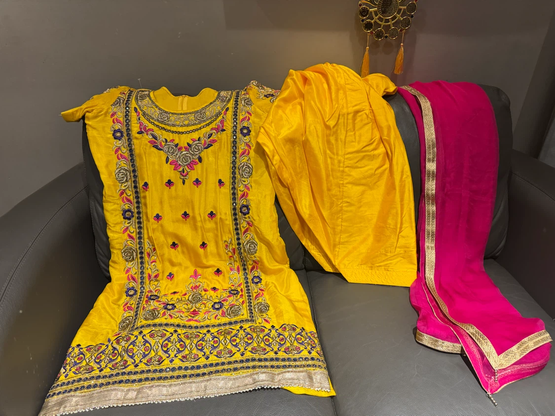 Embroidered Indian Salwar Kameez Suit Set - photo 3