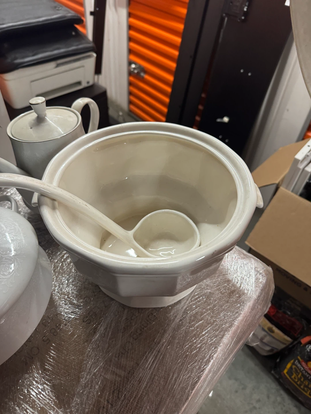 White Ceramic Soup Tureen Set - photo 2