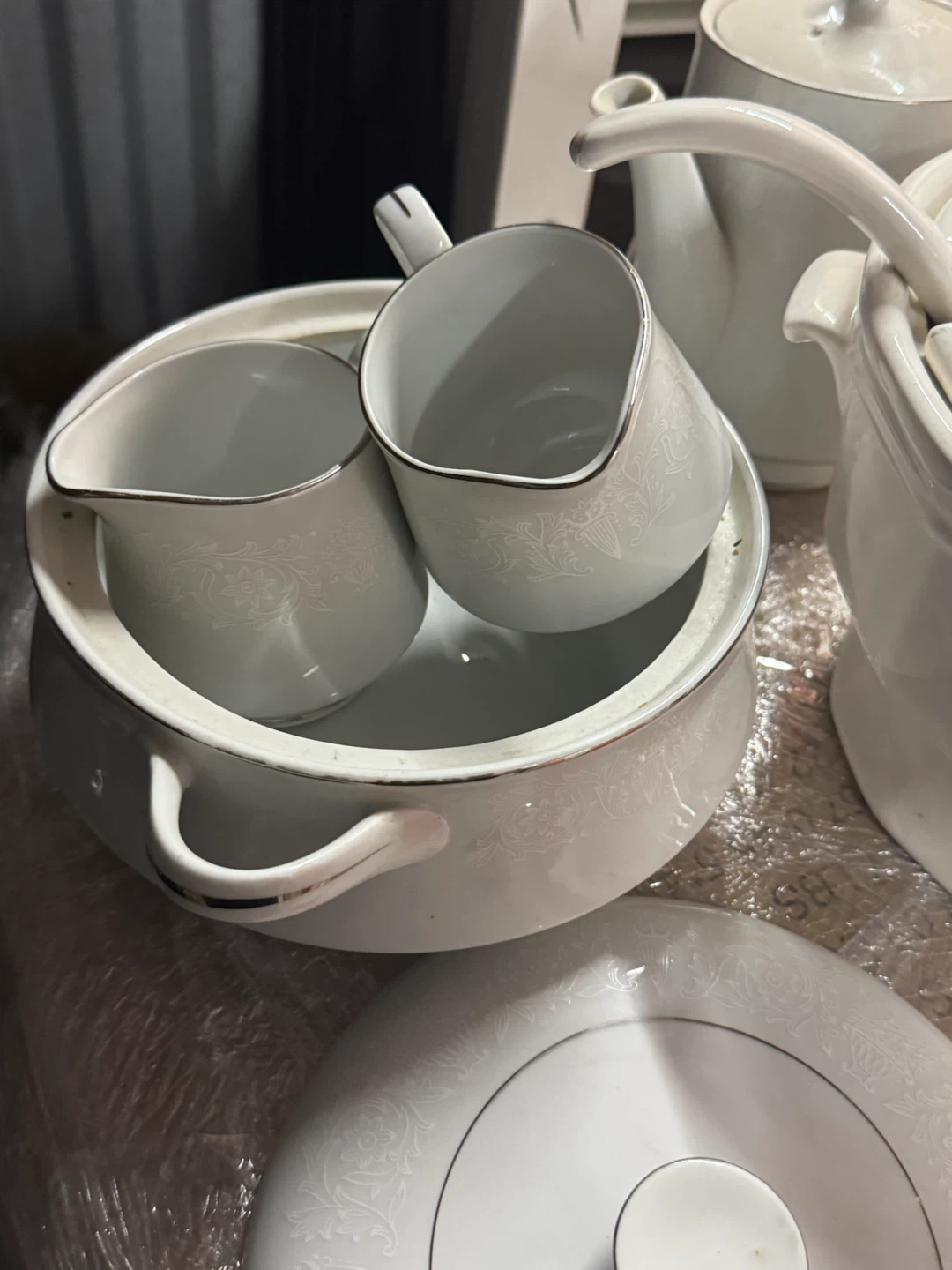 White Ceramic Soup Tureen Set - photo 4