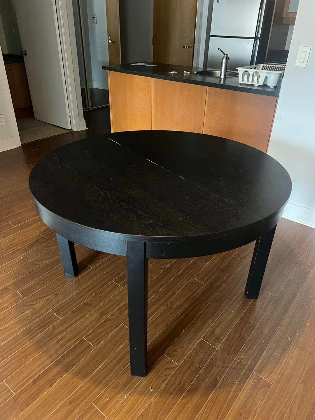 Extendable Round Dining Table - photo 4