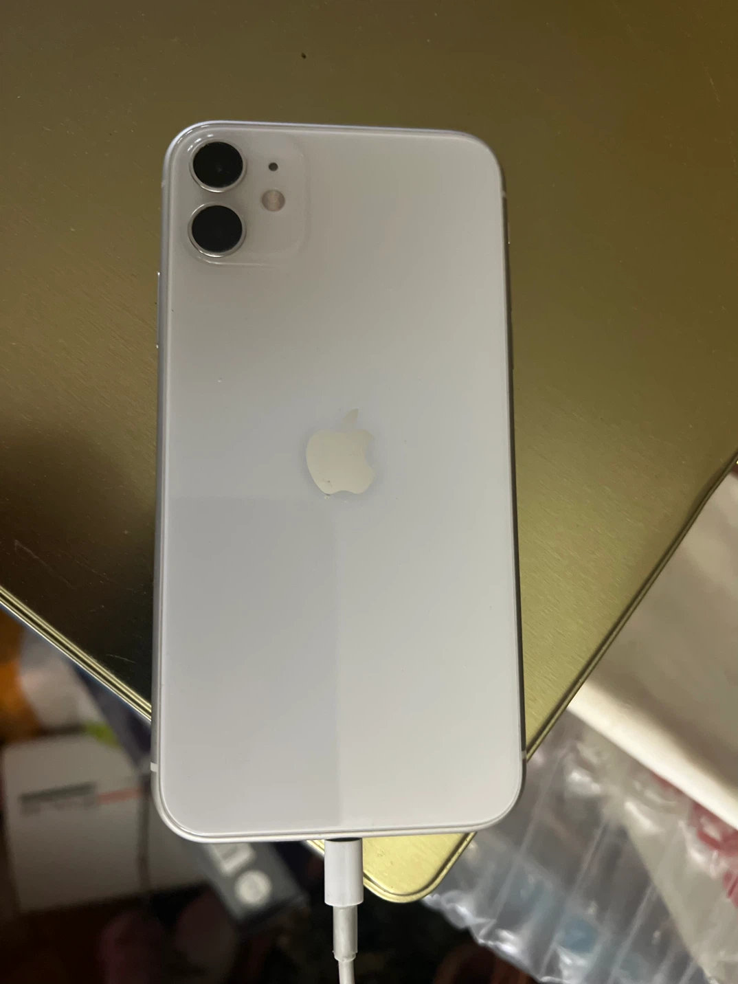 Apple iPhone 11 - White - comes with Free case - photo 3