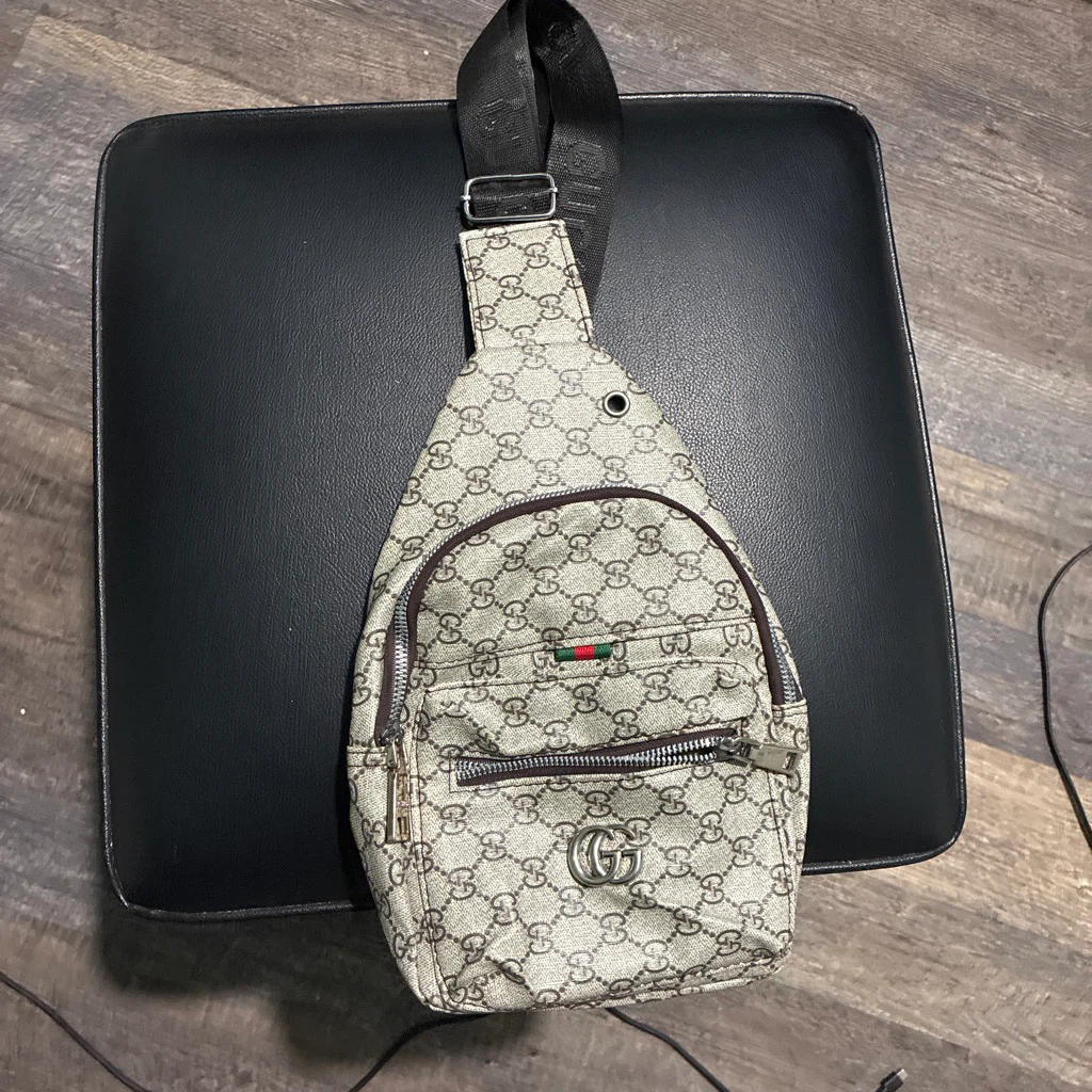 Gucci Monogram Sling Bag - photo 2