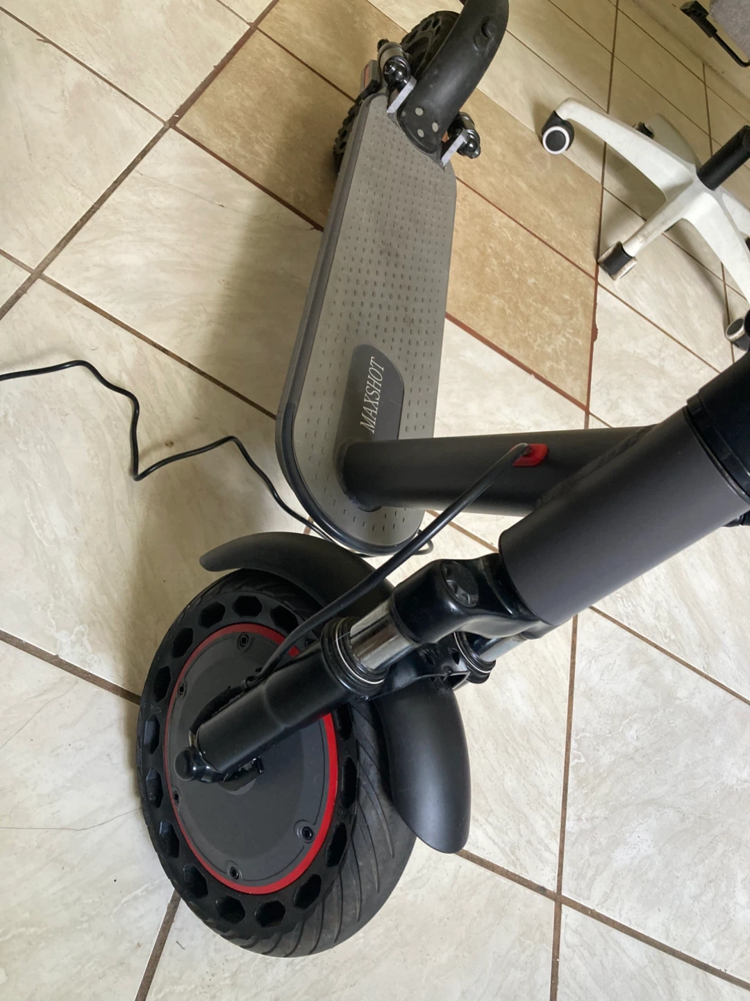 MAXSHOT Electric Scooter - photo 2