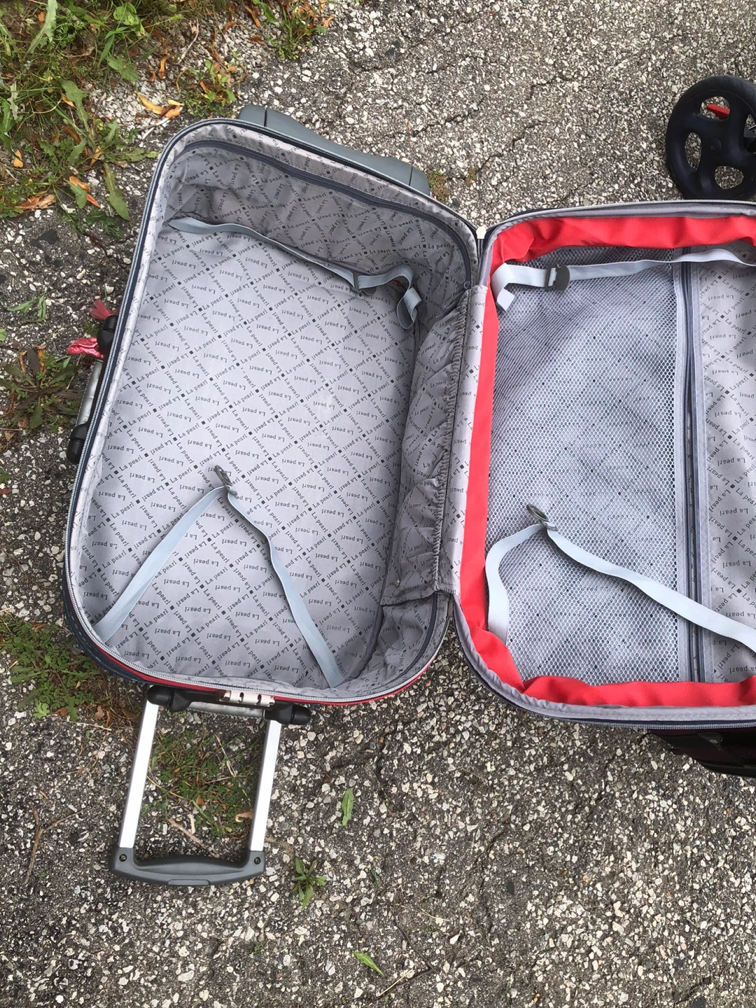 La Pearl Rolling Suitcase - photo 2
