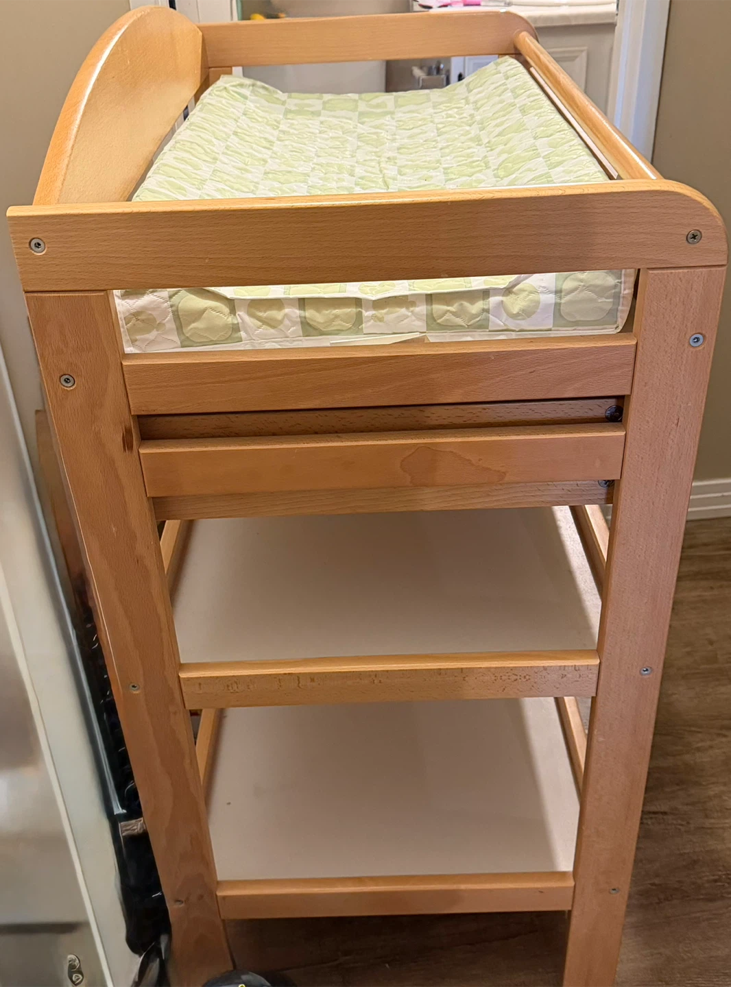 Change table with a sliding drawer and shelves - photo 3