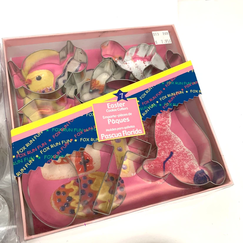 Cookie Cutter Lot Princess Easter Christmas Halloween Baking Set - photo 4