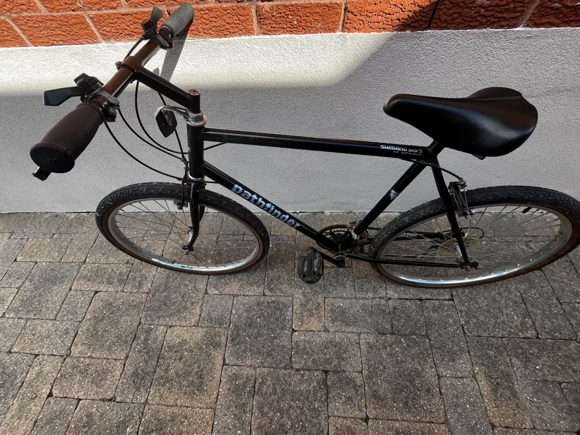 Black Pathfinder Mountain Bike - photo 2