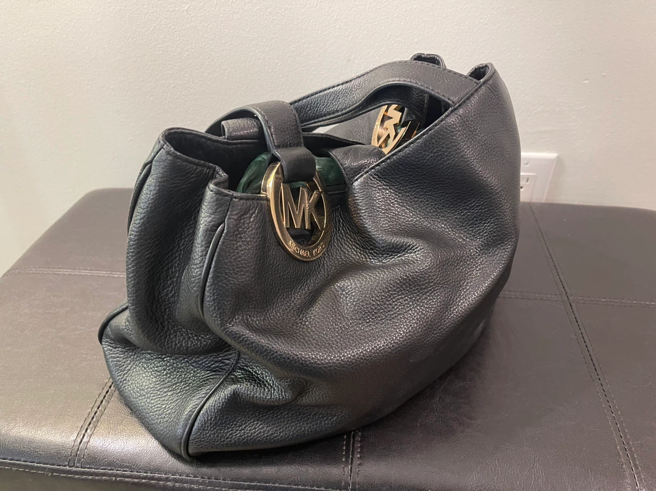 Michael Kors Black Leather Shoulder Bag - photo 2